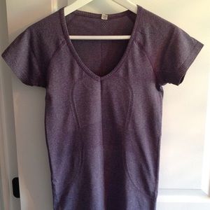 Lulumon purple shirt size 4